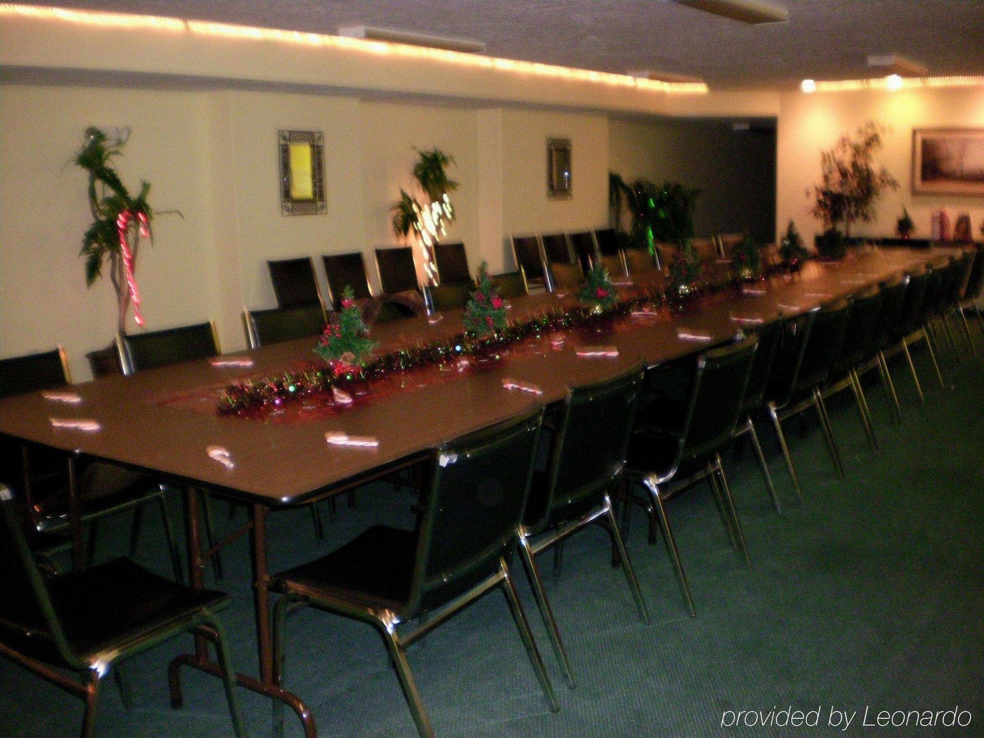 Golden Manor Inn & Suites Muldraugh Udogodnienia zdjęcie